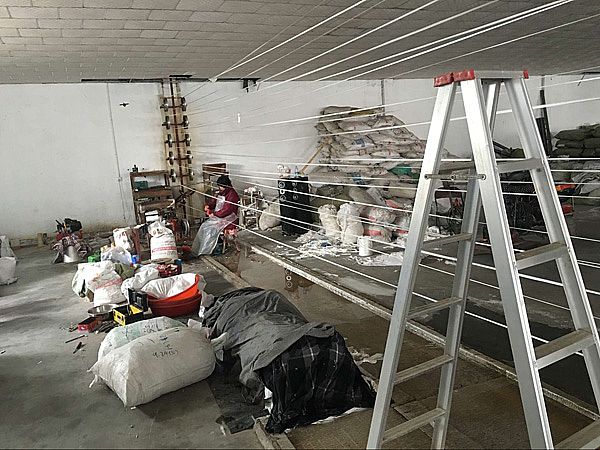 �M���������a��