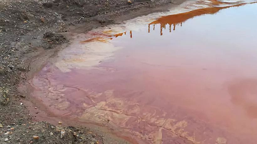 30%含量聚合氯化鋁PAC廠家通報江蘇污染企業酸洗滲坑被督察發現后就地掩埋!