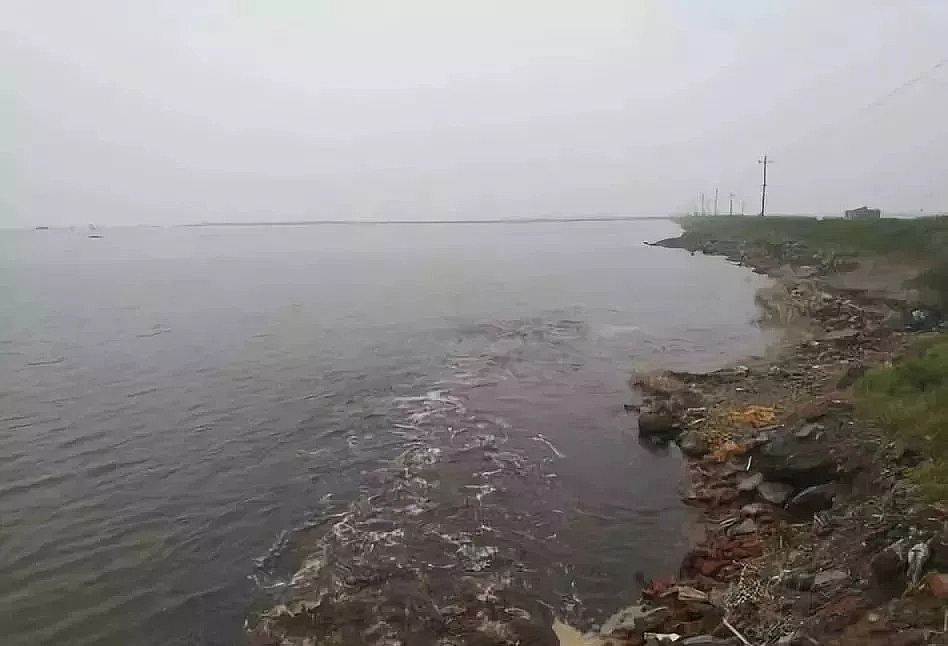 堿式氯化鋁BAC生產(chǎn)廠家重磅3天偷排污水3.9萬(wàn)噸,罰款50萬(wàn)?千畝酸性滲坑,罰30萬(wàn)?