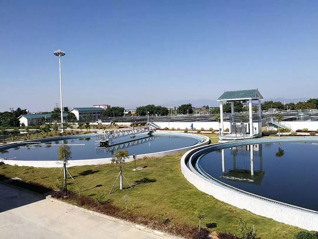 2019年噴霧干燥聚合硫酸鐵PFS生產廠家發布吃不飽VS吃不消,深陷困境的污水處理廠困境如何破局?