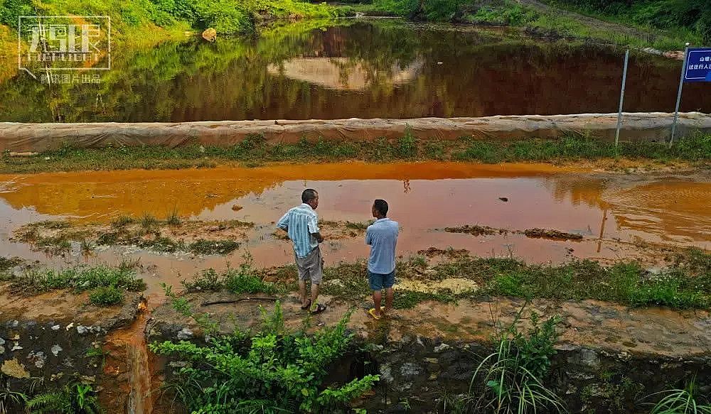 2019年堿式氯化鋁廠家發布重金屬和“毒水”陰影下的村莊:十年無人治理,農田被染成鐵銹色