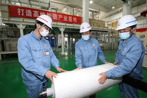 高品質(zhì)硫酸亞鐵廠家中國(guó)石化年產(chǎn)4萬支納濾/反滲透膜項(xiàng)目制膜單元全流程貫通