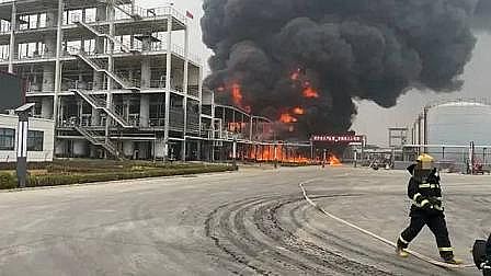 2022���iɰ�V�ϏS��ʯ���fһ�����Sͻ�l(f��)��𣬬F(xi��n)��(ch��ng)����������ը!